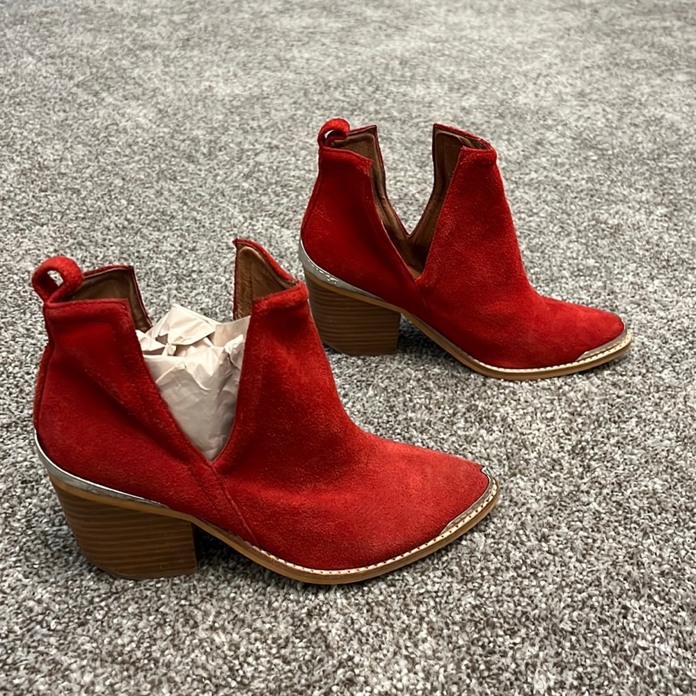 Women’s size 7 red suede Jeffrey Campbell booties like new worn once